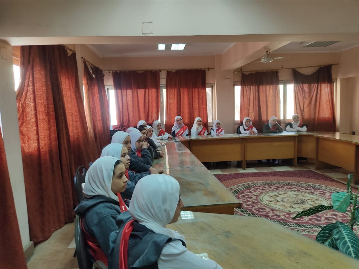 مجمع إعلام الفيوم يستقبل زيارة ميدانية لطالبات مدرسة المحمدية