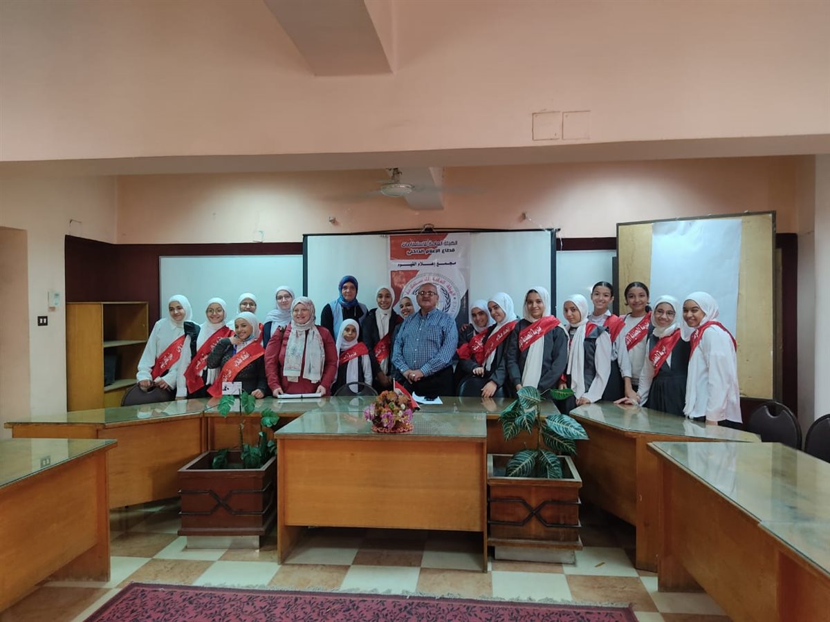 مجمع إعلام الفيوم يستقبل زيارة ميدانية لطالبات مدرسة المحمدية