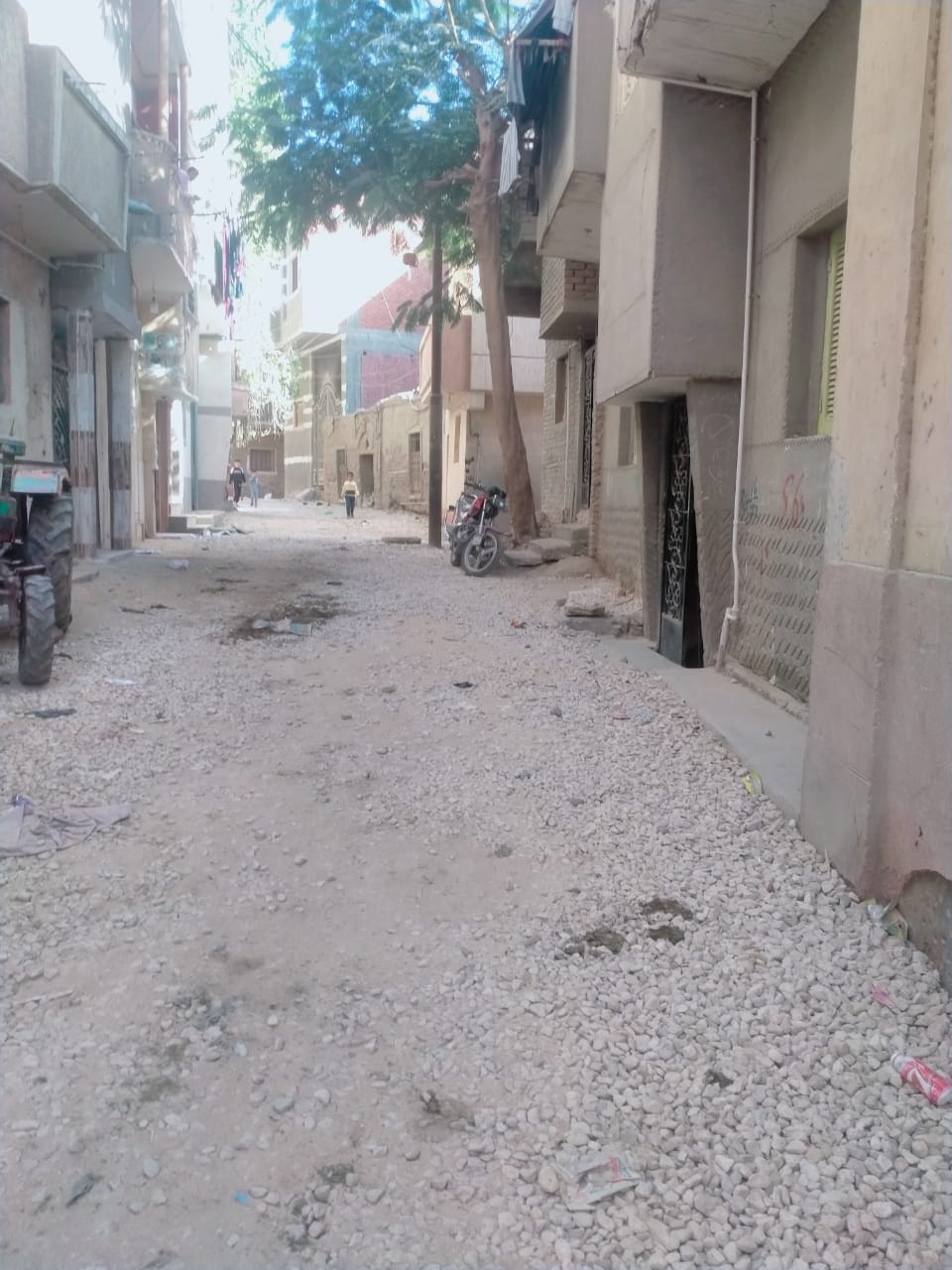 رئيس مركز ابشواى: إستكمال أعمال رصف 11 شارع بالإنترلوك وأعمال تغطية بالمواسير بشكشوك <br>