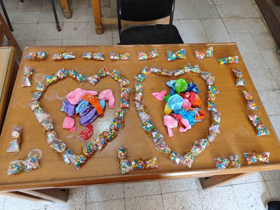 مكتبة الفيوم العامة تستقبل مدرسة الشهيدة منة الإعدادية بنات في يوم ثقافي متكامل