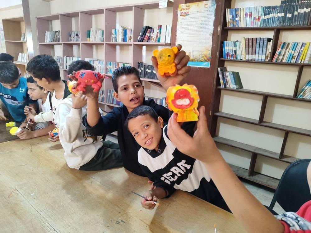 ضمن احتفالات أعياد الطفولة… مكتبة اللاهون تنظم برنامجًا فنيًا متكاملًا للأطفال