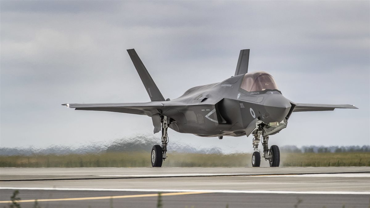 <strong>طائرة F-35</strong>
