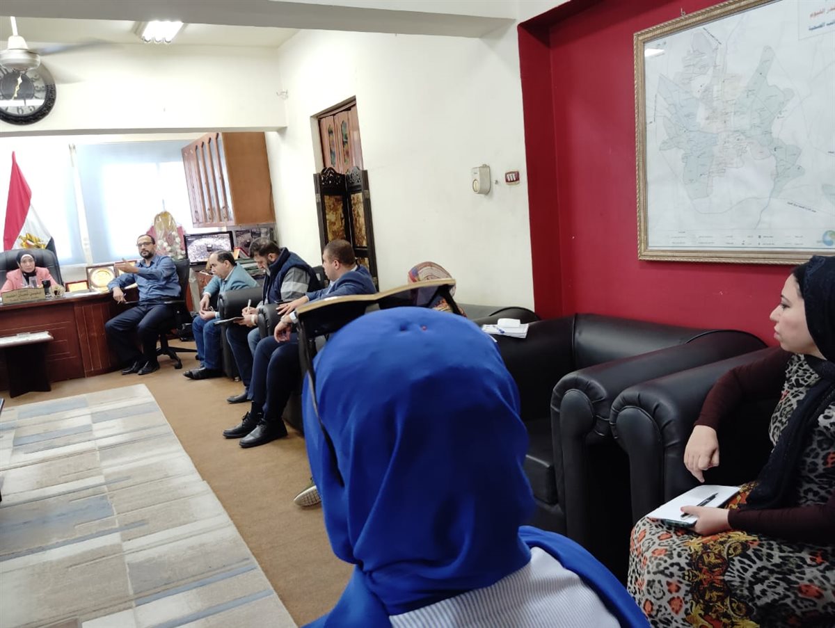 وكيل وزارة الصحة بالفيوم تعقد اجتماعا مع إدارة العلاجى والإدارات لضبط سير العمل