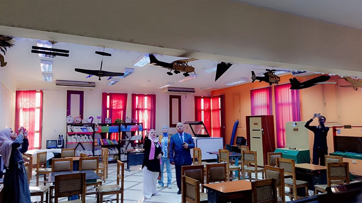 قبيصي يتابع سير العمل بالمركز الأستكشافي للعلوم بالفيوم ويشيد بالأداء  