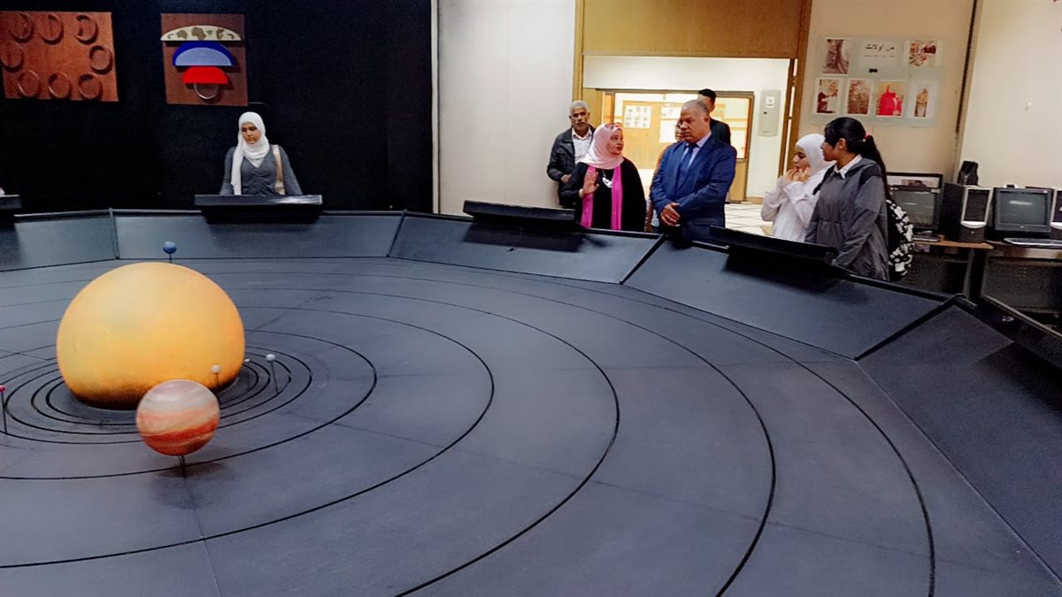 قبيصي يتابع سير العمل بالمركز الأستكشافي للعلوم بالفيوم ويشيد بالأداء  
