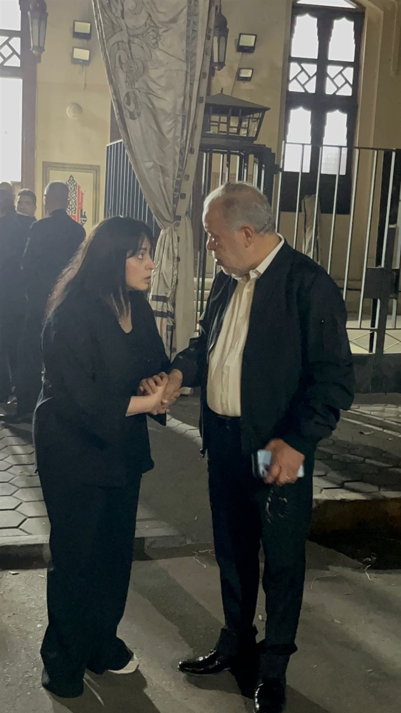 أشرف زكي وهند عاكف