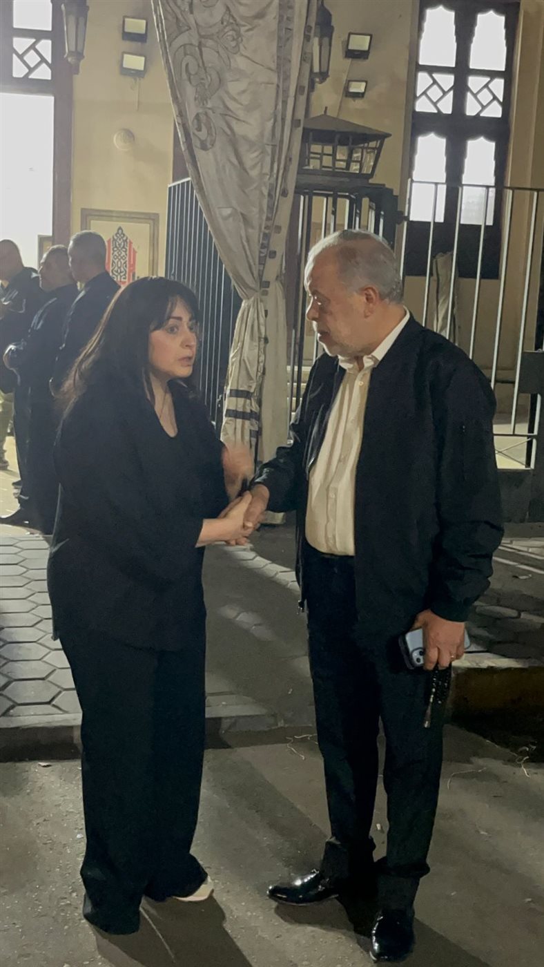 أشرف زكي وهند عاكف