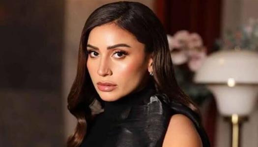 <strong>دينا الشربيني </strong>