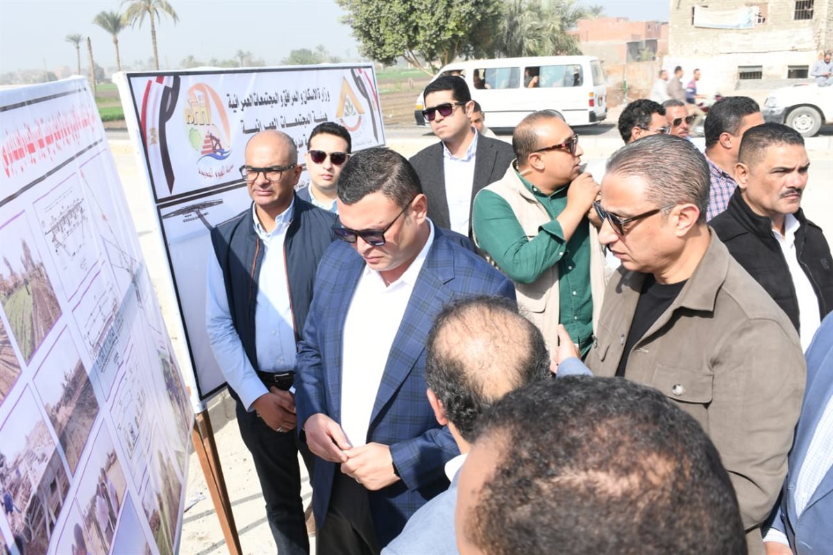 وزير الإسكان ومحافظ الفيوم يتفقدان مجمع محطات مياه الشرب بالعزب الجديدة ضمن المبادرة الرئاسية 