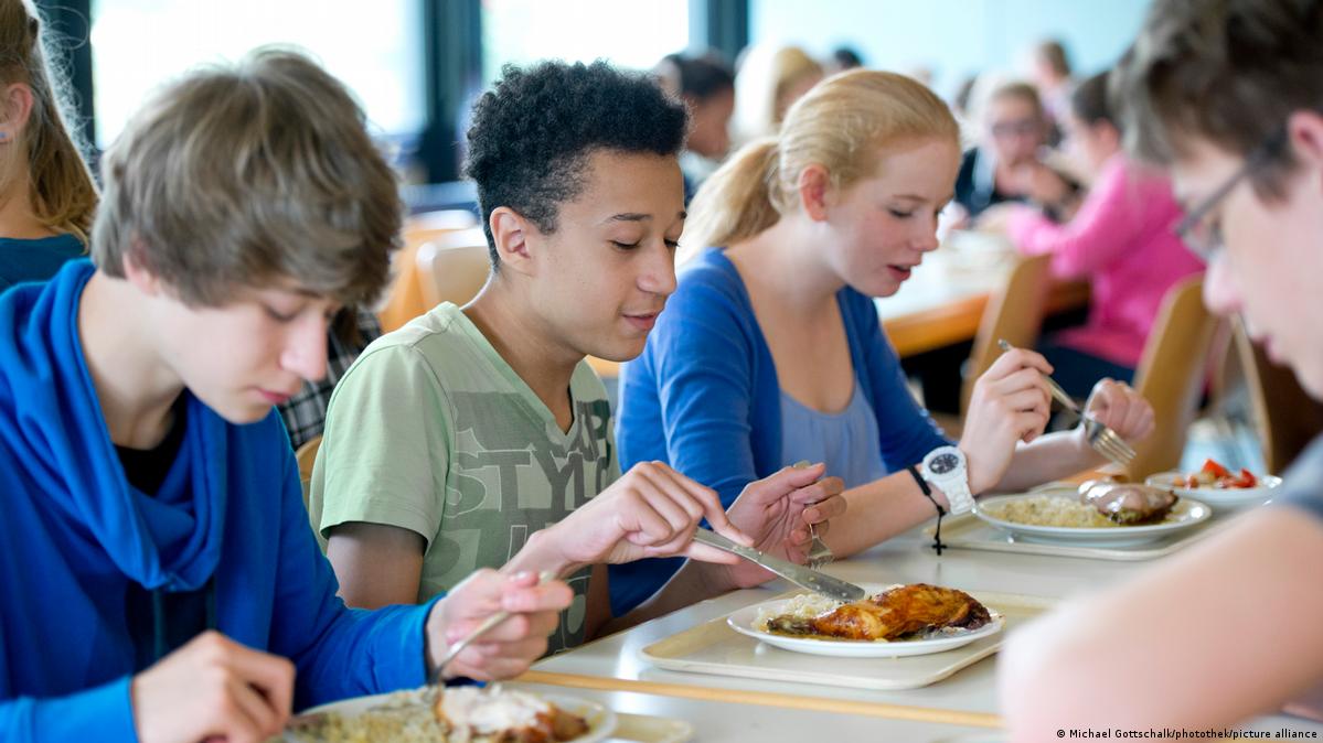 <strong>تسمم 14 طالبًا في تركيا</strong>