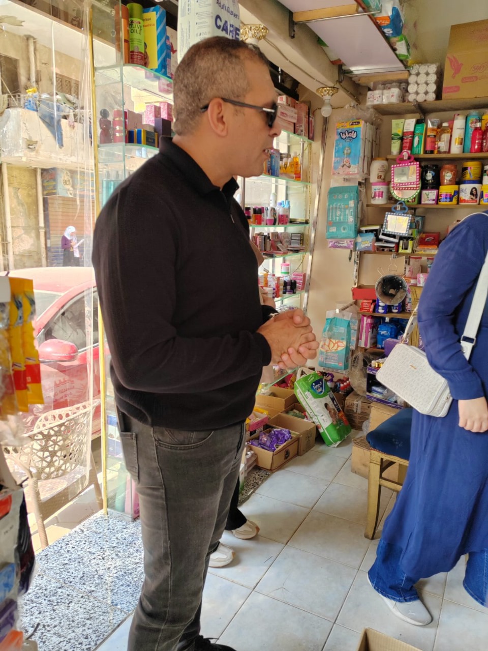 مديرية تموين الفيوم وهيئة الدواء المصري يضبطان صيدلية بها أدوية مهربه خاصة بالتأمين الصحي