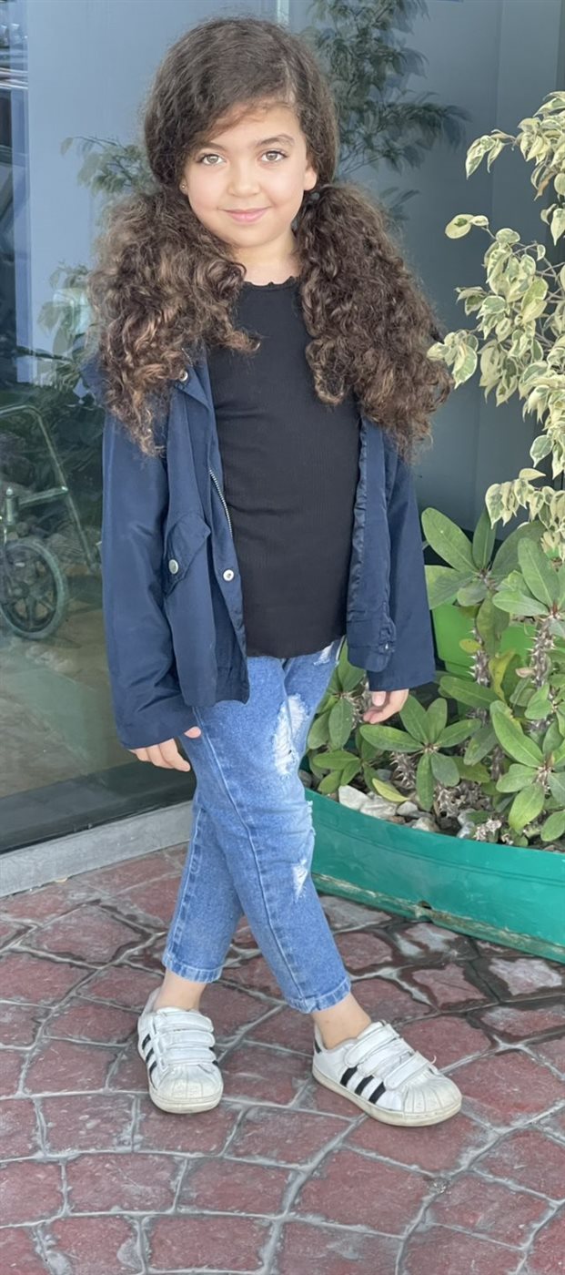 الطفلة آيسل