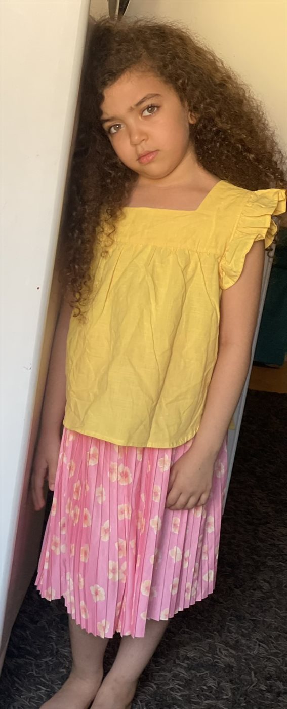 الطفلة آيسل