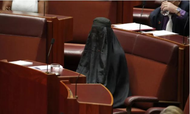 <strong>نائبة استرالية ترتدي النقاب</strong>