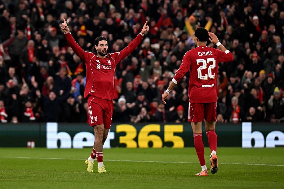 ملخص وأهداف ونتيجة مباراة ليفربول وآيندهوفن 