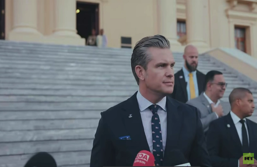 <strong>وزير الحرب الأمريكي بيت هيغسيث</strong>