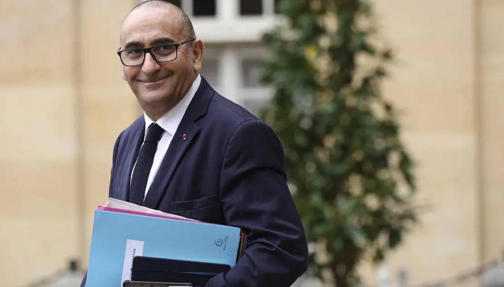 <strong>وزير الداخلية الفرنسي</strong>