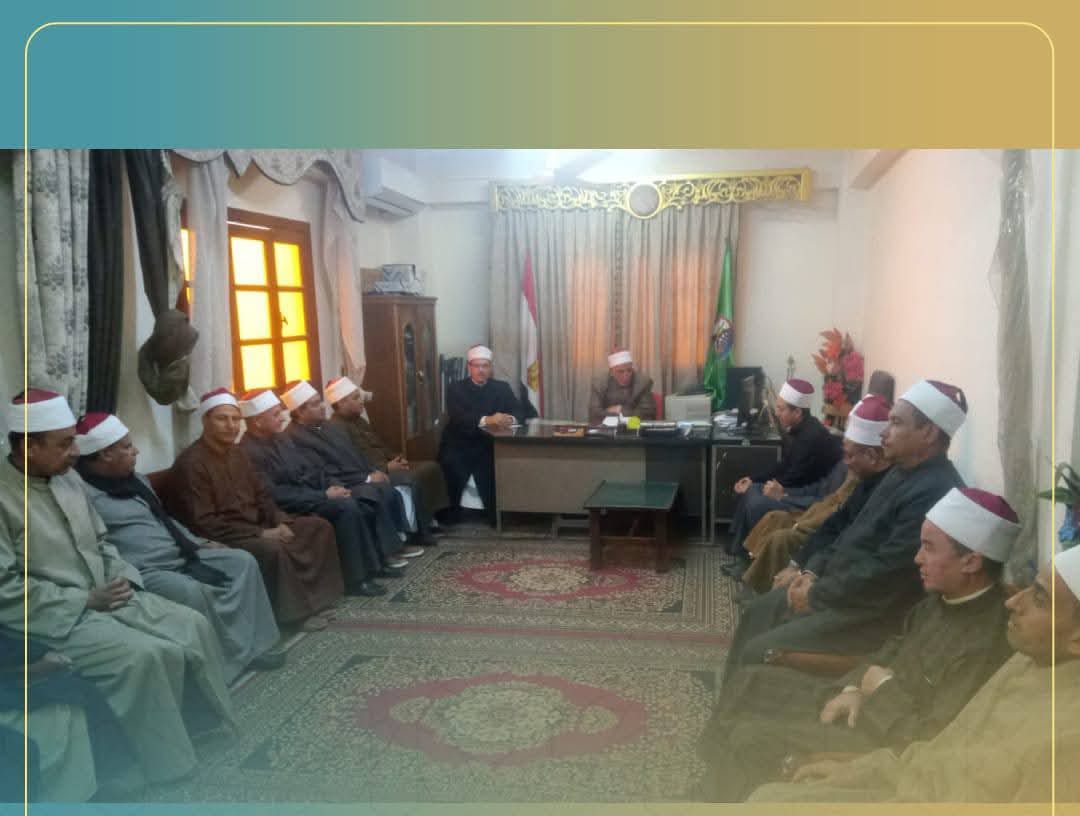 مديرأوقاف الفيوم لمديرى الإدارات الفرعية ويؤكد: على الانضباط الإداري التام... ومواجهة الفكر المتطرف  