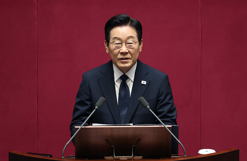 <strong>الرئيس الكوري الجنوبي</strong>