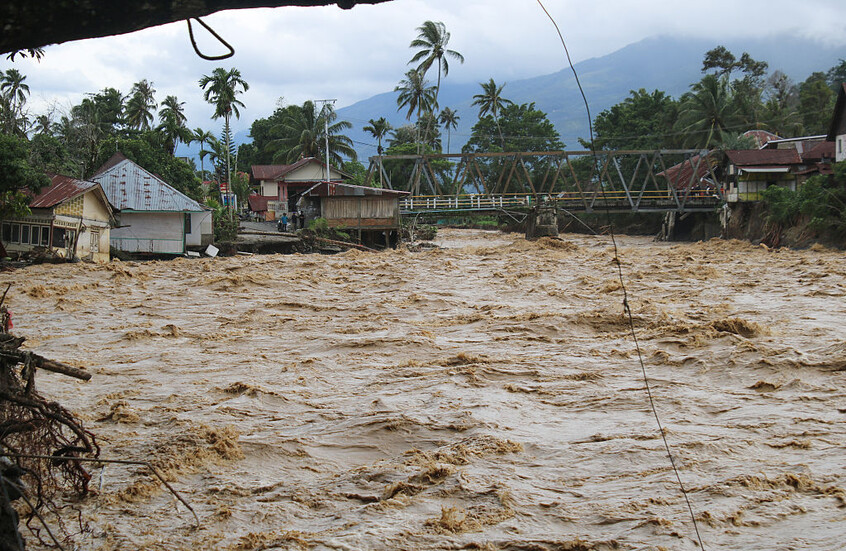 <strong>ضحايا فيضانات إندونيسيا</strong>