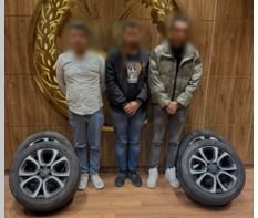 سرقة جنوط سيارة