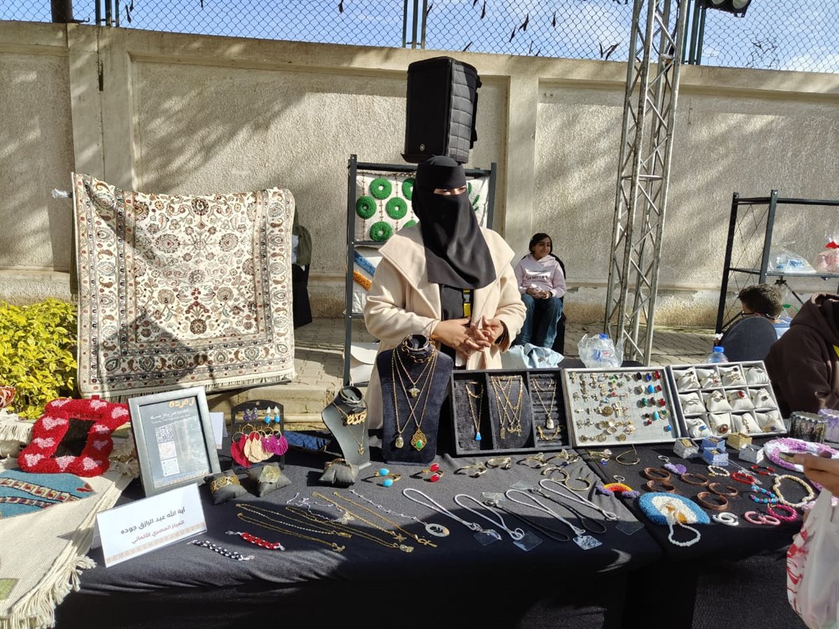 مشاركة أيادى مصر بالفيوم في معرض وزارة الخارجية للحرف اليدوية والتراثية