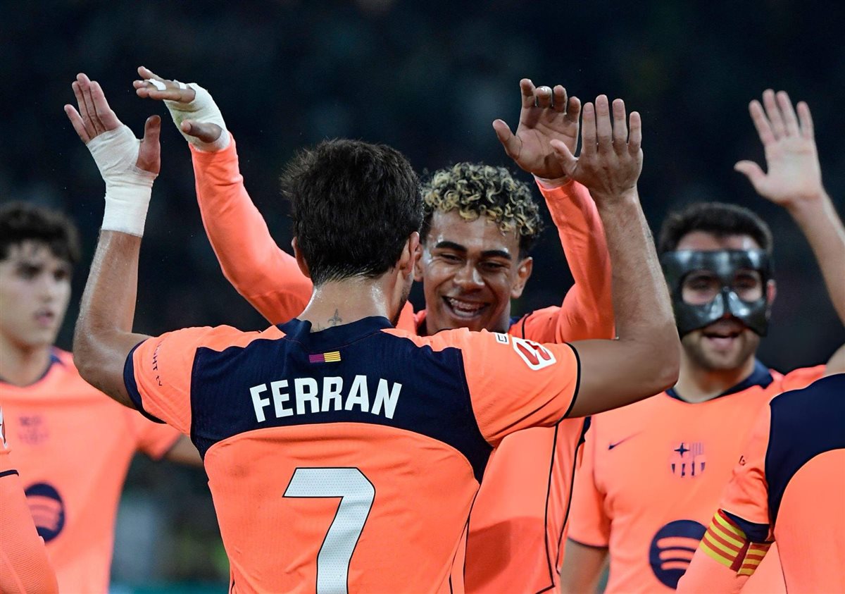 نتيجة وأهداف وملخص مباراة برشلونة وريال بيتيس