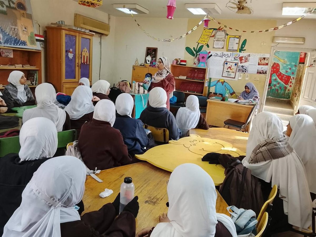 مكتبة الفيوم العامة تنظم يومًا ثقافيًا وترفيهيًا احتفالًا باليوم الدولي للمتطوعين