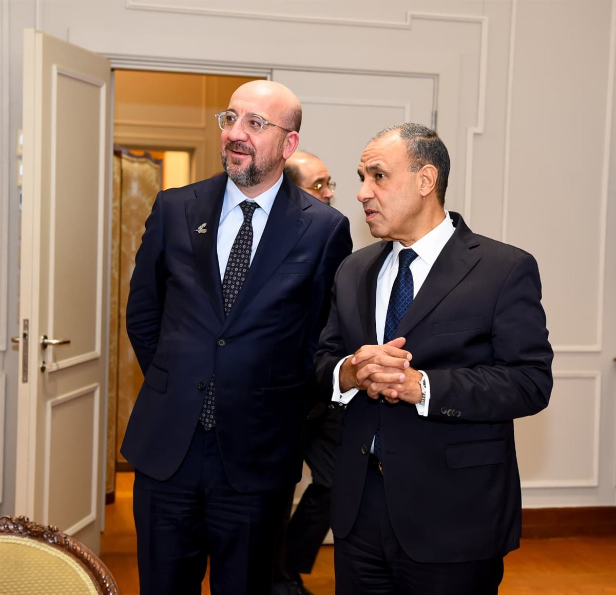 <strong>وزير الخارجية يلتقي رئيس المجلس الأوروبي السابق</strong>