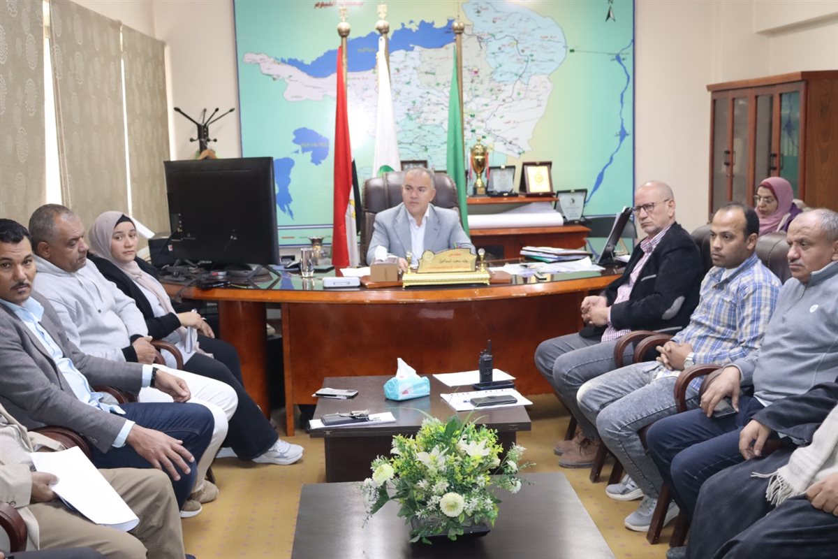 مياه الفيوم” تعقد اجتماعًا موسعًا بمقاولي مشروعات الصرف الصحي ضمن مبادرة “حياة كريمة” لمراجعة الأعمال و تسريع نهو التنفيذ