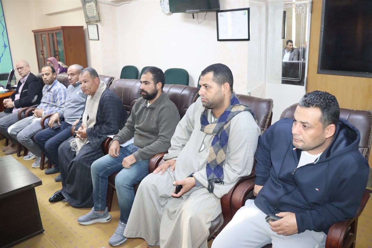 مياه الفيوم” تعقد اجتماعًا موسعًا بمقاولي مشروعات الصرف الصحي ضمن مبادرة “حياة كريمة” لمراجعة الأعمال و تسريع نهو التنفيذ