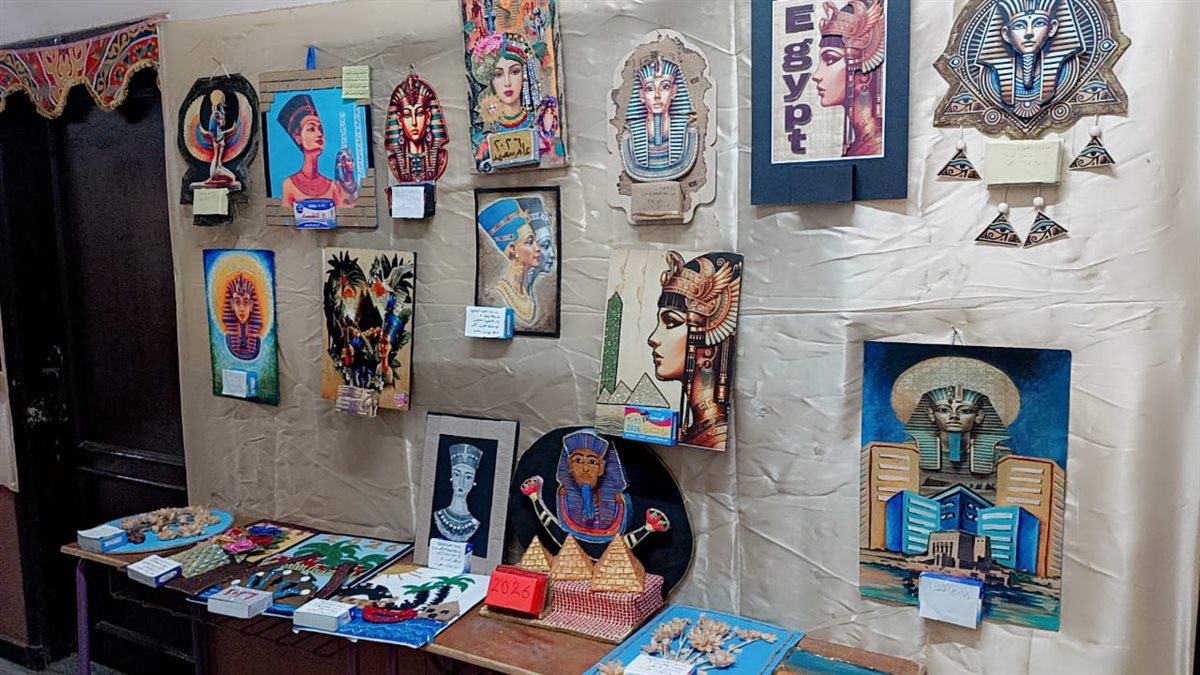 قبيصي يفتتح معرض نتائج العام الجديد ويشيد بتألق وإبداع الأنشطة بتعليم الفيوم فى تصميم وعرض 400 نتيجة جديدة بالمعرض