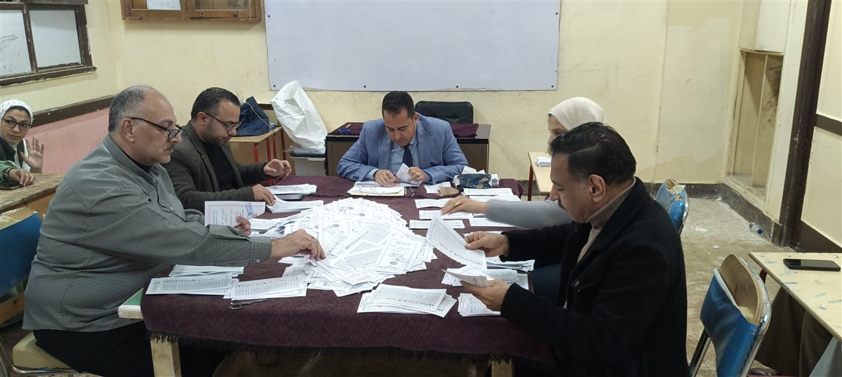 بدء فرز أصوات الناخبين بلجان الدائرة الثالثة «سنورس– طامية – سنهور» بالفيوم