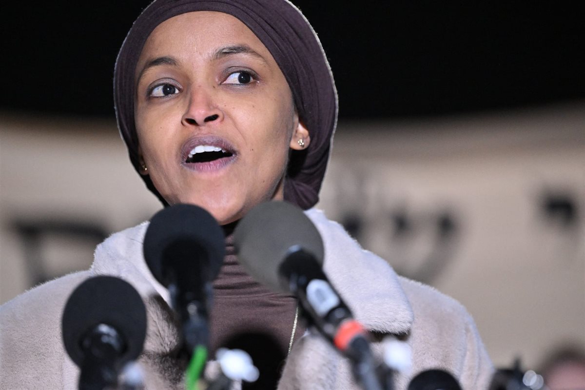 <strong>إلهان عمر</strong>