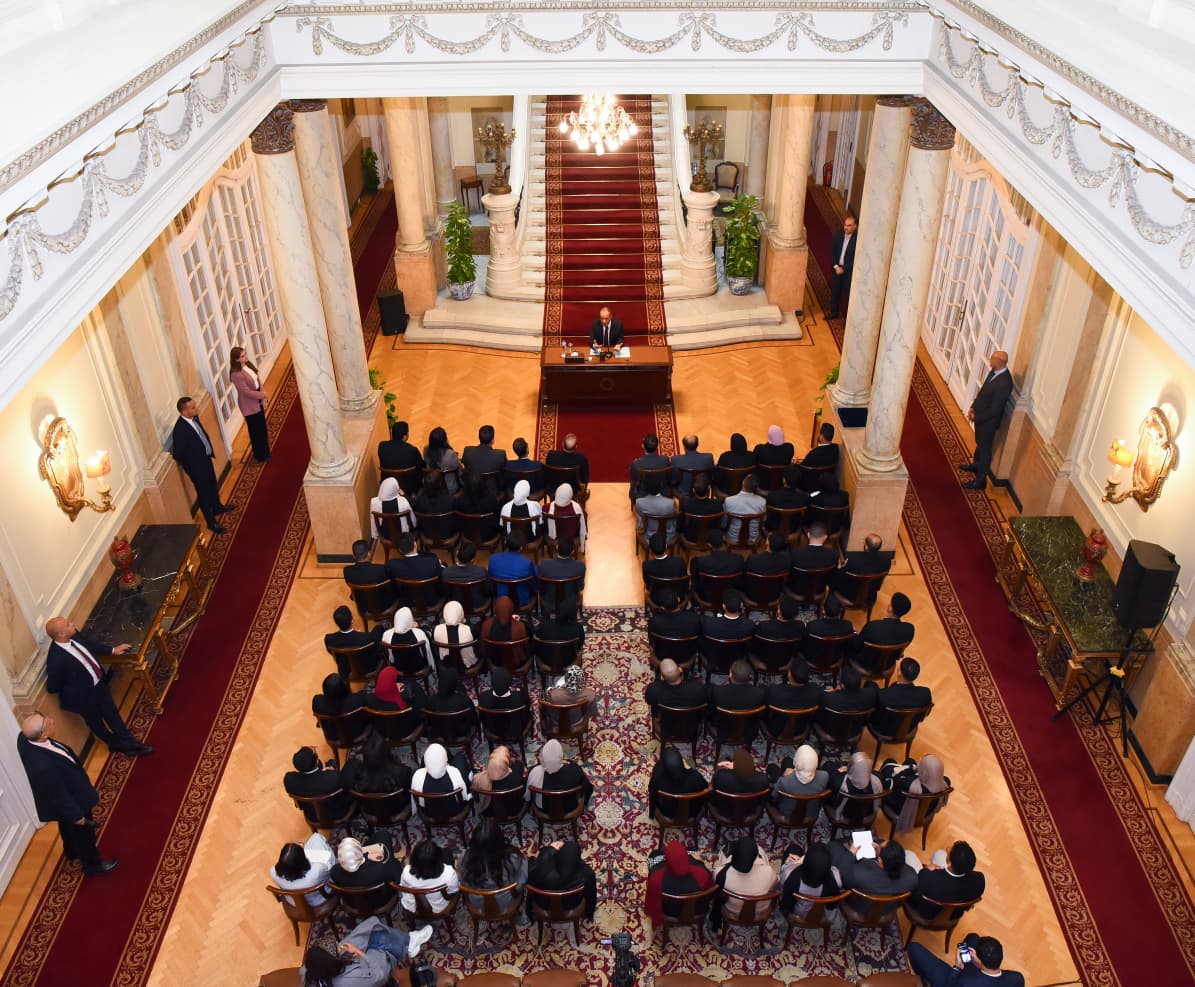 <strong>وزير الخارجية يستقبل طلبة كلية السياسة والاقتصاد بجامعة بني سويف</strong>