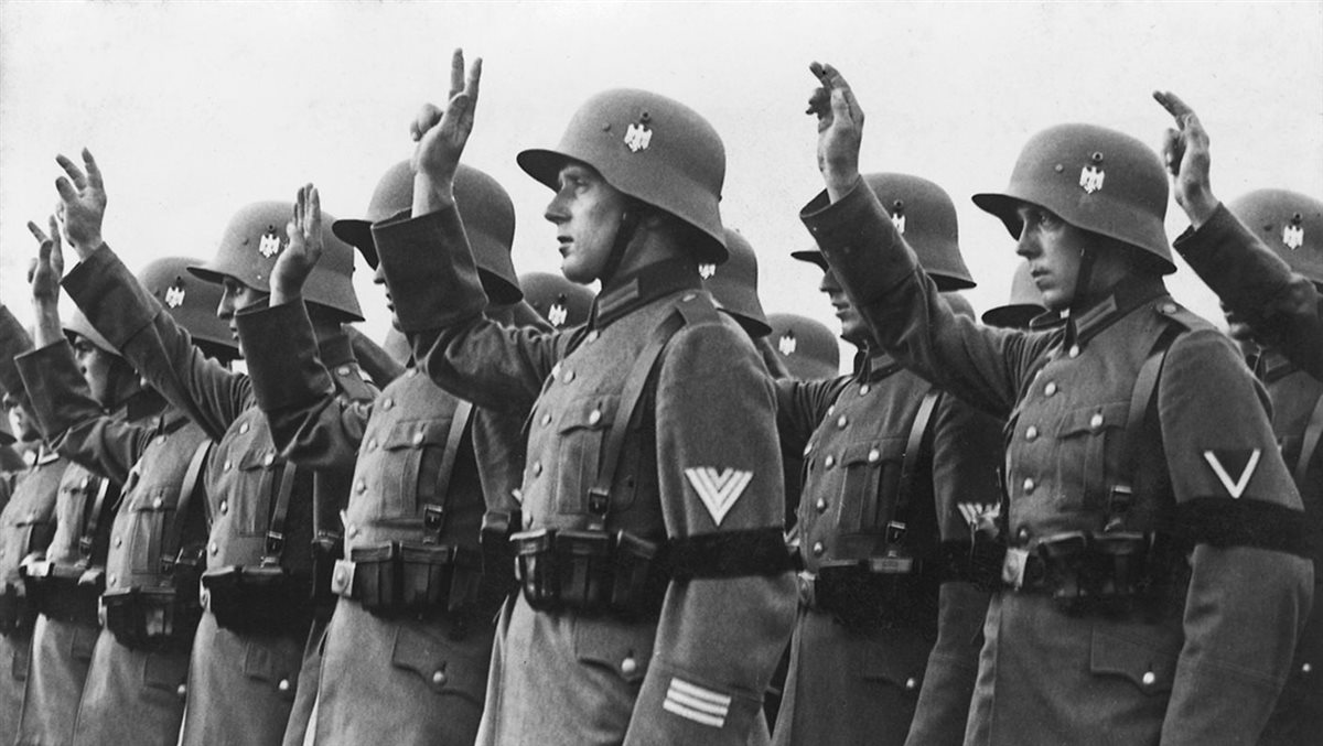 التحية النازية&nbsp;