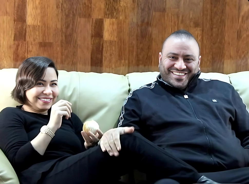 <strong>شيرين عبدالوهاب وشقيقها</strong>