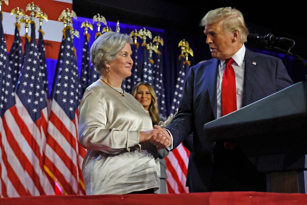 رئيسة موظفي البيت الأبيض سوزي وايلز لويبل