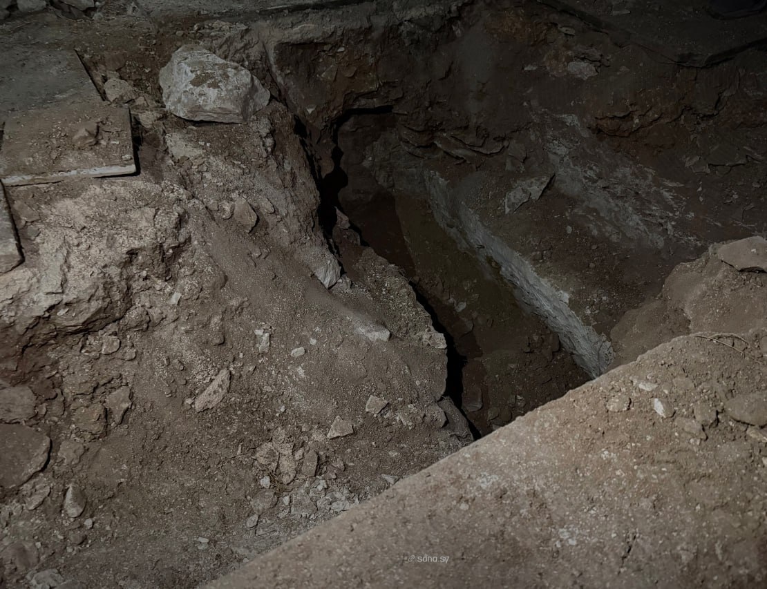 <strong>العثور على مقبرة جماعية داخل مقر أمني سابق في إدلب</strong>