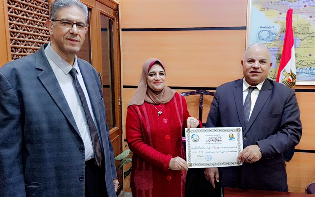مدير تعليم الفيوم يكرم المتميزين بمدرسة ملحقة المعلمات الابتدائية &nbsp;