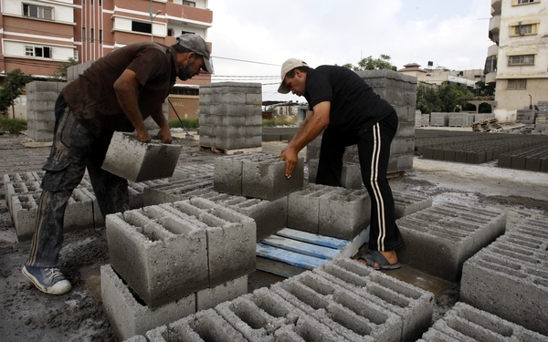<strong>بناء مدرسة جديدة بغزة</strong>