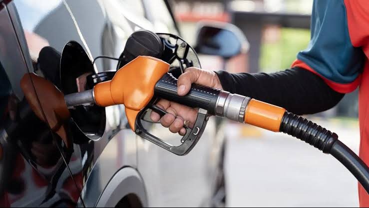أسعار البنزين اليوم بعد الزيادة