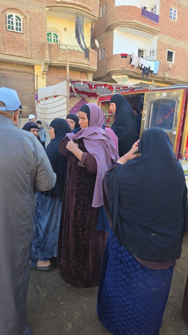 توافد الناخبين على اللجان الإنتخابية بجولة الإعادة بالدائرة الأولى والرابعة با