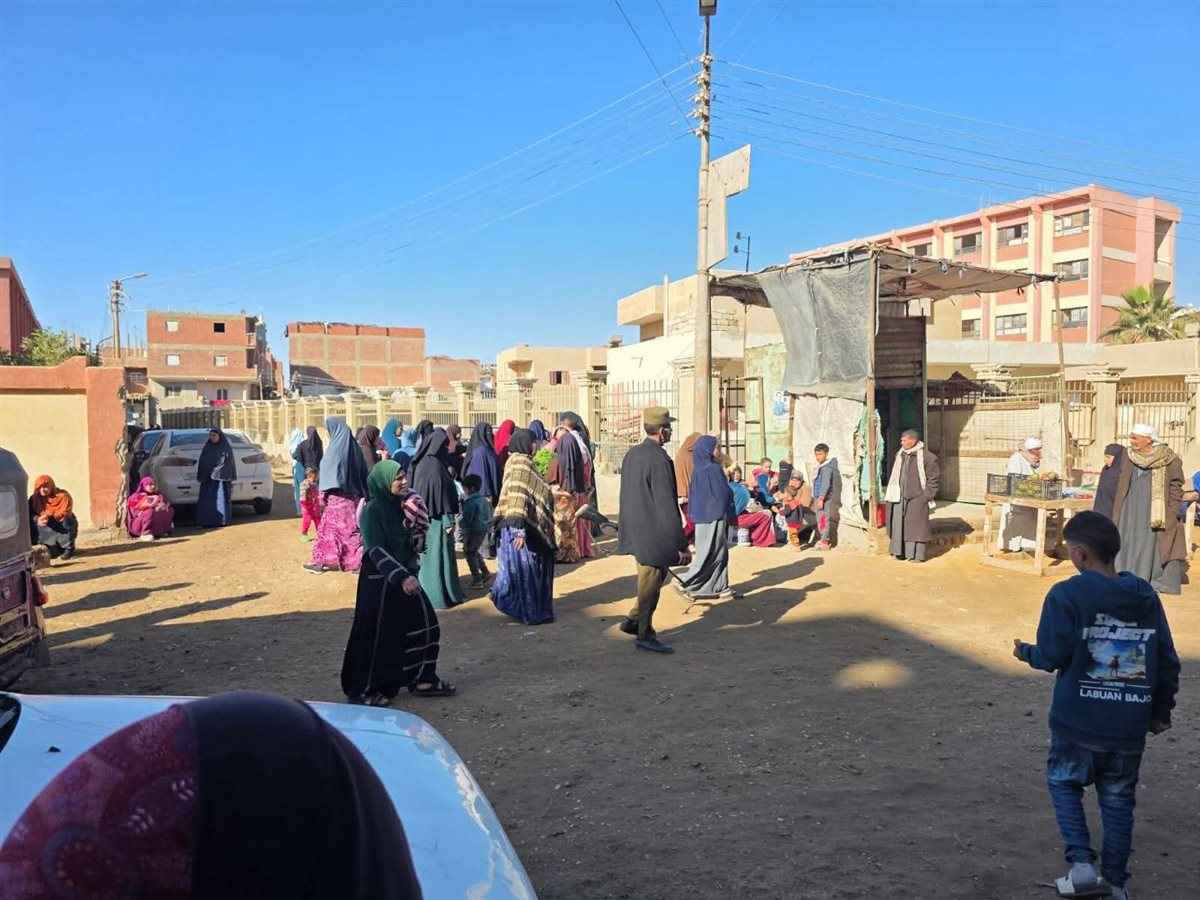 توافد الناخبين على اللجان الإنتخابية بجولة الإعادة بالدائرة الأولى والرابعة با