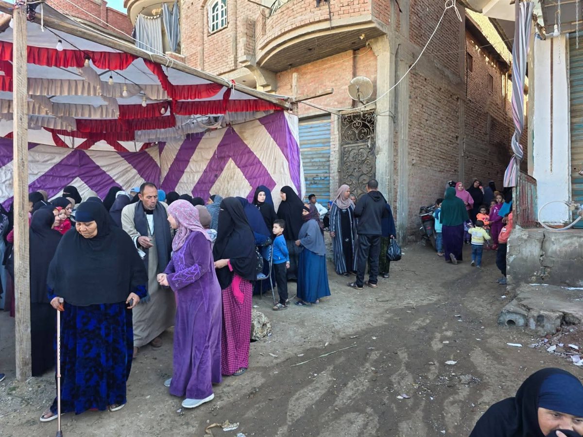 توافد الناخبين على اللجان الإنتخابية بجولة الإعادة بالدائرة الأولى والرابعة با