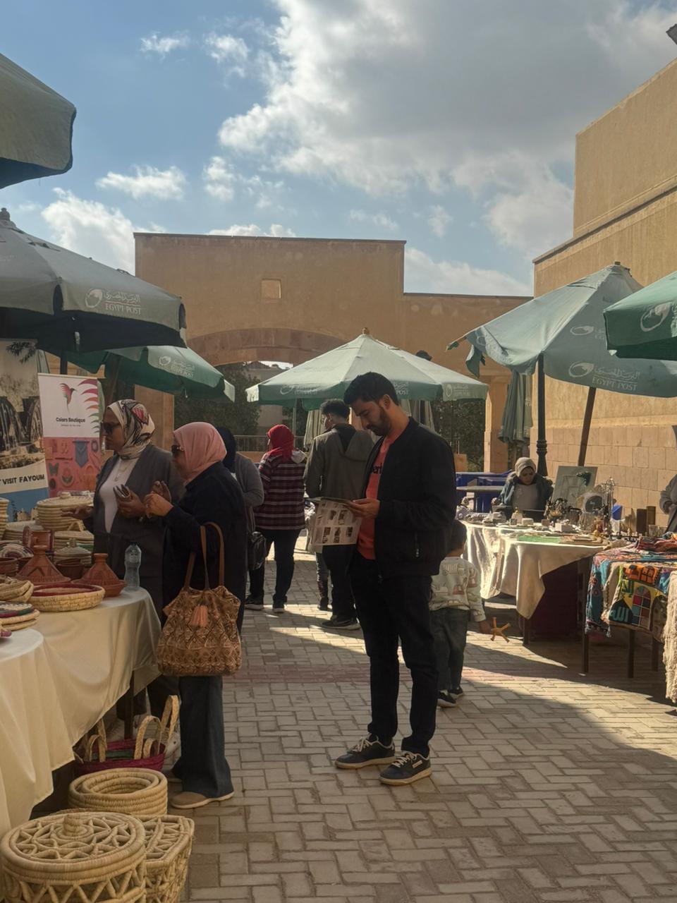 معرض للحرف اليدوية والصناعات التراثية الفيومية بنادي الزهور بالقاهرة.. تحت رعاية محافظ الفيوم