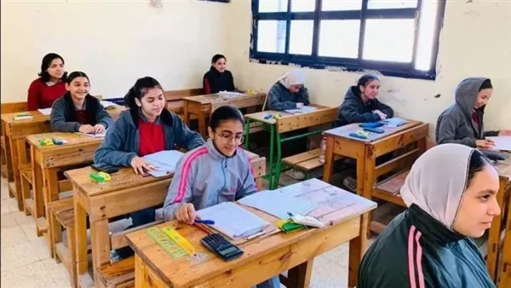 امتحانات الفصل الدراسي الأول