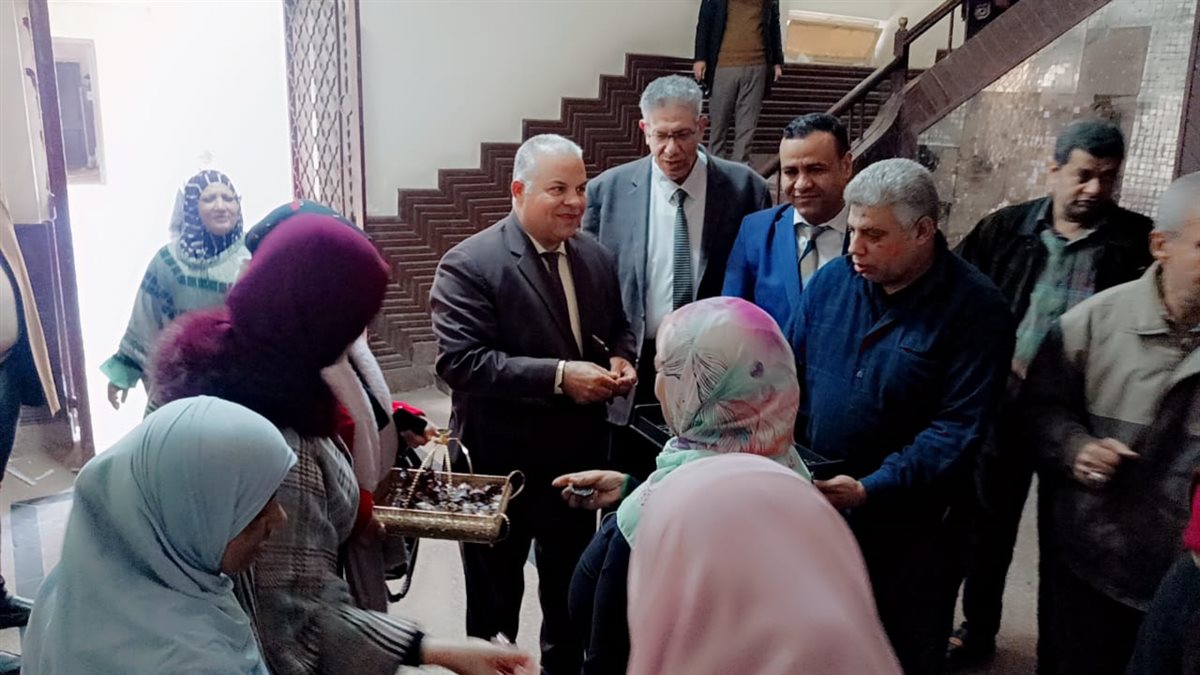 مدير تعليم الفيوم وحدة التواصل ودعم المعلمين تصنع بهجة العام الجديد 2026
