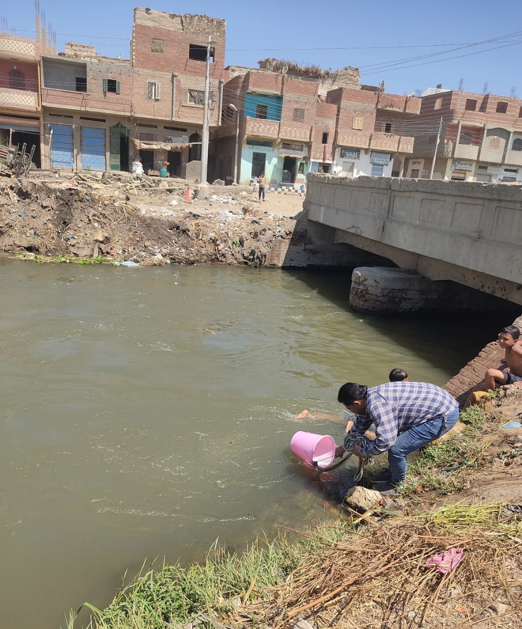 مياه الفيوم : مسح بيئي لمصدر محطة مياه طامية ضمن خطط سلامة ومأمونية مياه الشرب