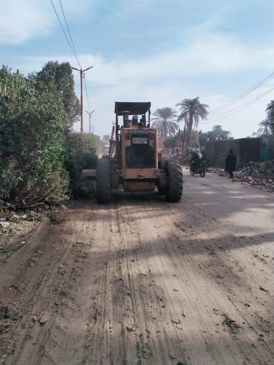 رئيس مركزابشواى: رفع ٣٤٠ طن قمامة ومخلفات بحملة نظافة لأعمال التشجير والتجميل<br>